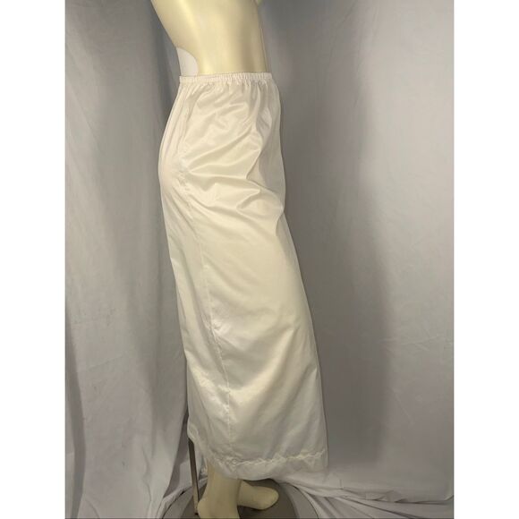 Vintage Vanity Fair White Nylon Half Slip Skirt – Embroidered Hem, Side Slit, Si - Picture 5 of 16